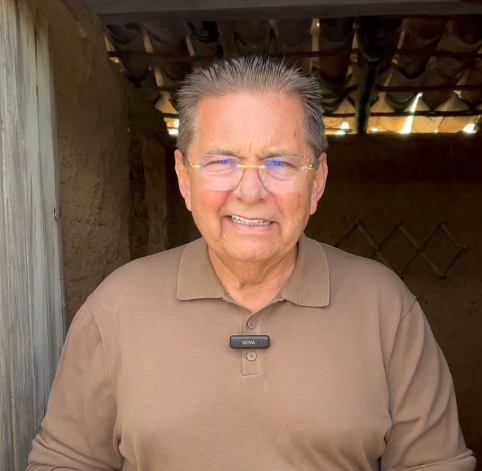 Adriano Galdino visita casa onde nasceu Lula e diz realizar sonho pessoal e político: “Um símbolo de resistência”; veja vídeo