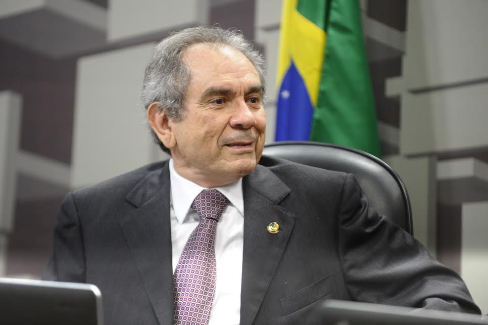 Bastidores: colunista do PB Agora aponta que Raimundo Lira mira retorno político como suplente de Nabor em 2026