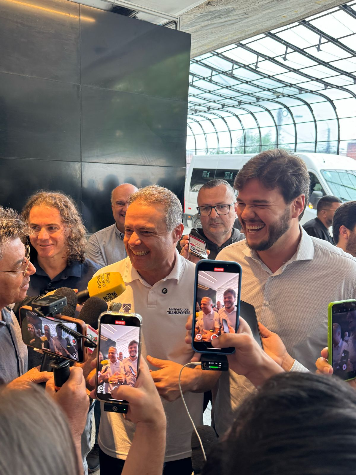 Com presença de Renan Filho, Bruno dá largada nas obras do VLT em Campina Grande