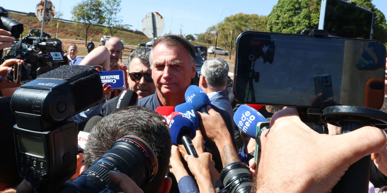 Imprensa internacional repercute operação contra Bolsonaro