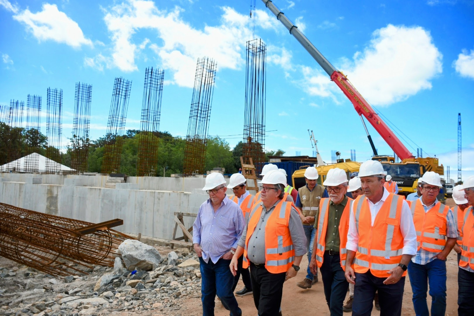 João inspeciona obras da Ponte do Futuro e destaca importância do investimento para a Grande JP