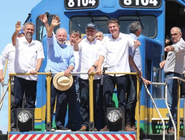 Lula diz que será candidato em 2026: ‘Não vou entrega o país àqueles malucos’