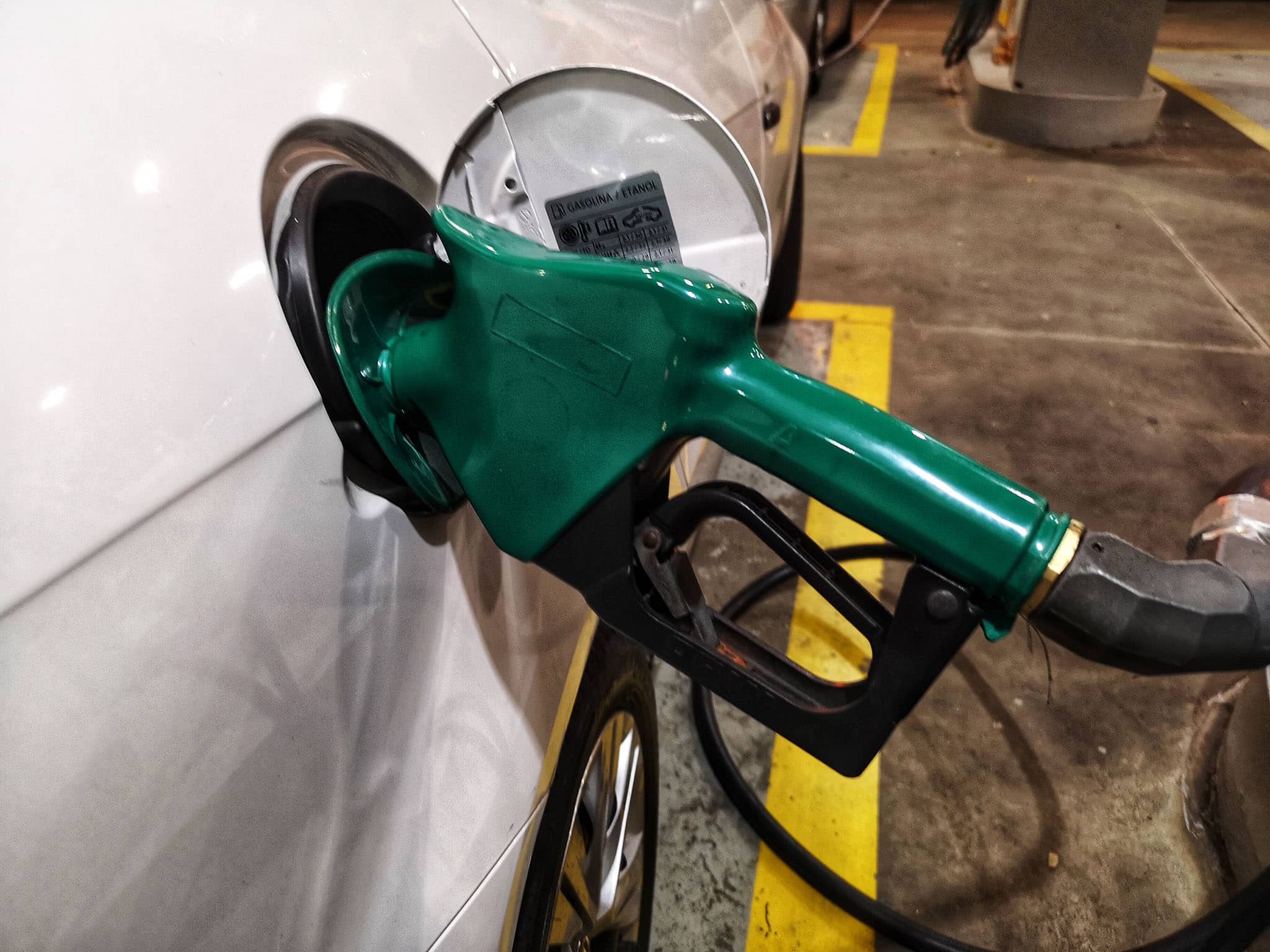 Litro da gasolina pode ser encontrado por até R$ 5,75 em João Pessoa; saiba onde