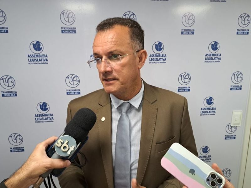 Sargento Neto diz ser “normal” pré-candidatura da primeira dama de CG à ALPB, desde que não invada espaço de aliados