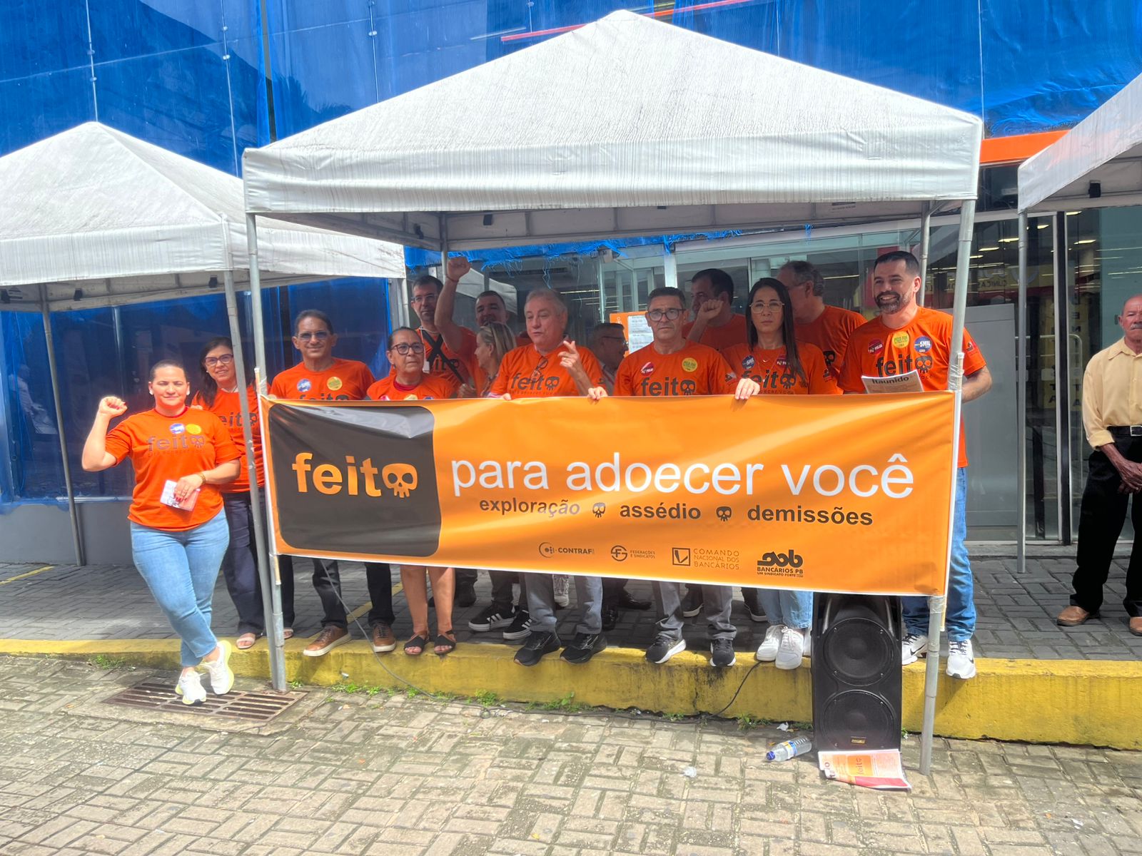 Sindicato dos Bancários realiza ato no Centro de João Pessoa contra fechamento de agências