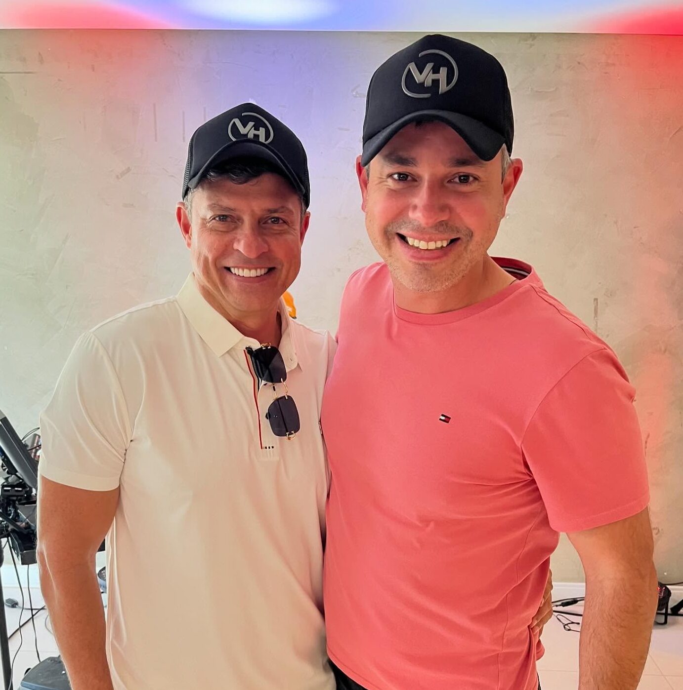 EXCLUSIVO – Cassação de André Coutinho e inelegibilidade de Vítor Hugo chegam ao TRE-PB: futuro político de Cabedelo em jogo