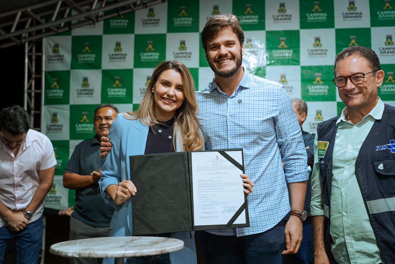 Bruno destaca atuação de Juliana na saúde mental e celebra assinatura de ordem de serviço para construção do CAPS no Aluízio Campos
