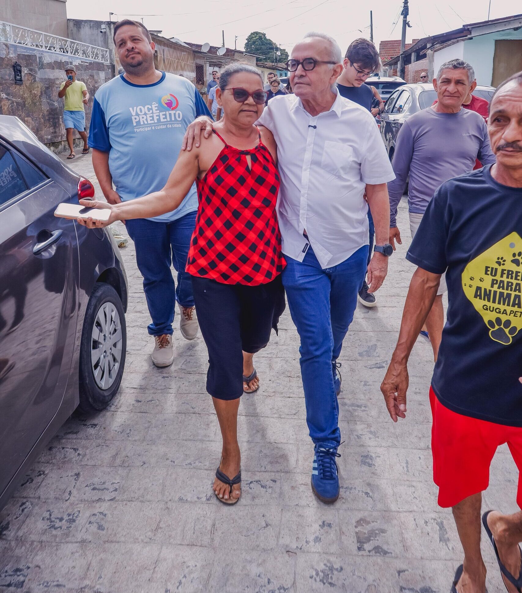 Cícero Lucena entrega mais 120 ruas e celebra marco de mais de mil vias pavimentadas em JP