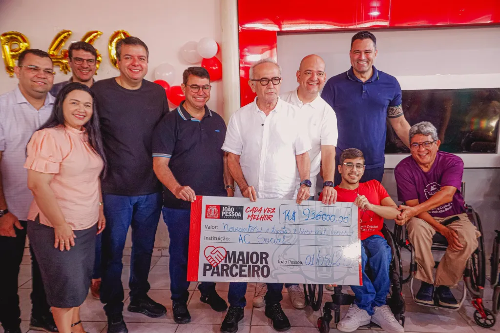 Cícero fortalece assistência social com repasse de R$ 936 mil para instituição, por meio de emenda cidadã