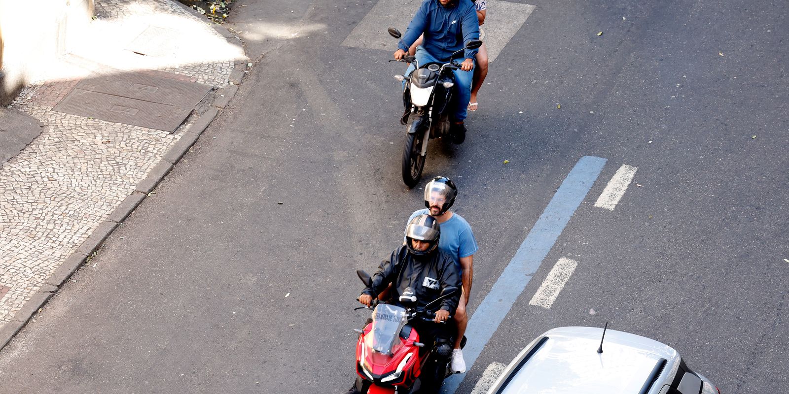 Conheça dez cuidados para uma viagem de moto mais segura