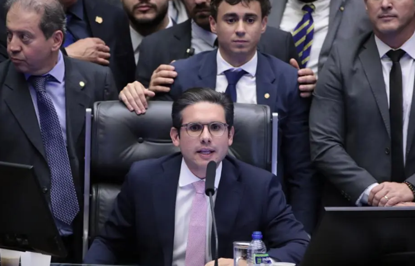 Corregedor da Câmara pretende se reunir hoje com Hugo para conversar sobre as representações; lista pode aumentar