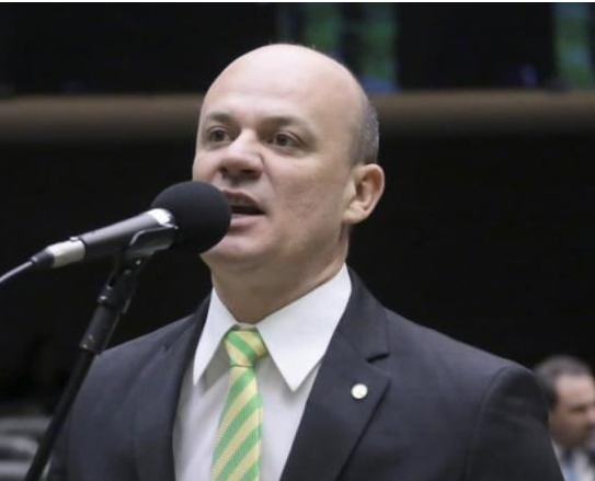 Deputado paraibano propõe perda automática de cargo para condenado por estupro de vulnerável