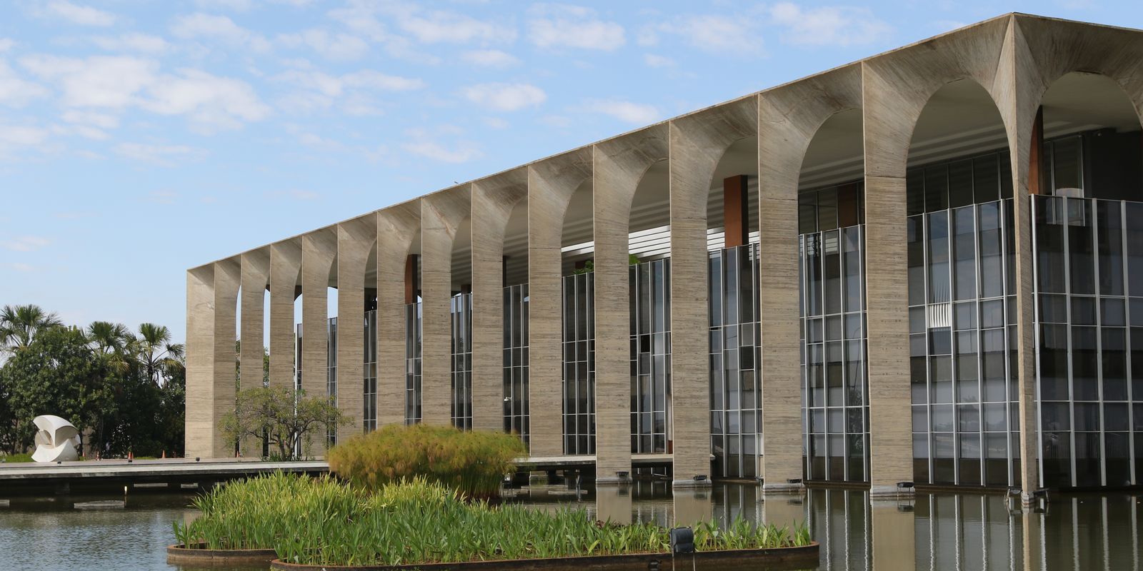 Itamaraty rebate críticas de Marco Rubio e defende Poder Judiciário