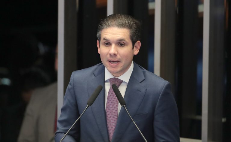 Hugo Motta anuncia comissão geral para discutir reforma administrativa