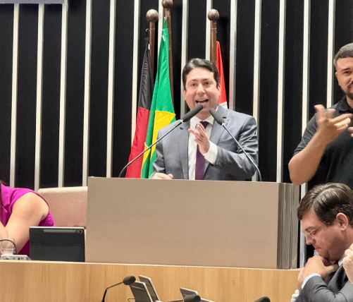 Leitão pede diálogo e alerta para riscos de divisão na base: “Tem que haver desprendimento”