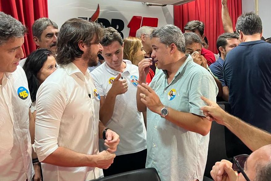 Na Paraíba, bolsonarismo ainda não vinga — e Efraim pode sair perdendo nessa queda de braço com Veneziano