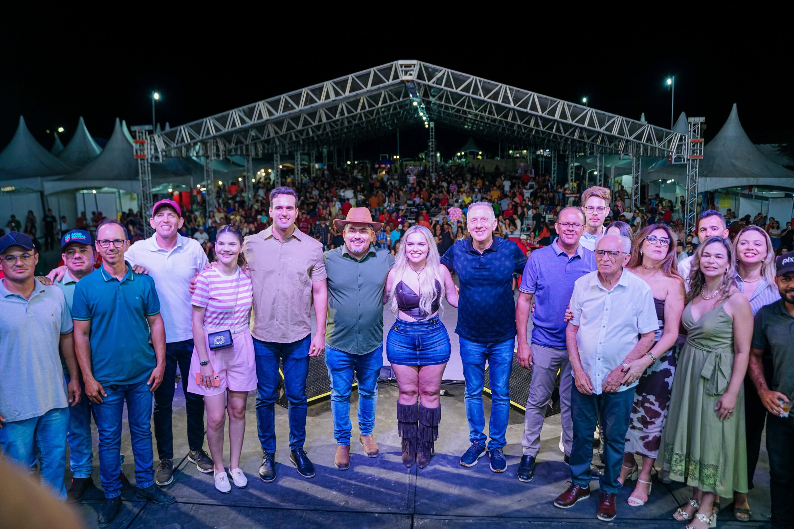 No Cariri, vice-governador Lucas Ribeiro prestigia Festival do Leite de Cabra, em Coxixola, e Festa do Queijo, em Caturité