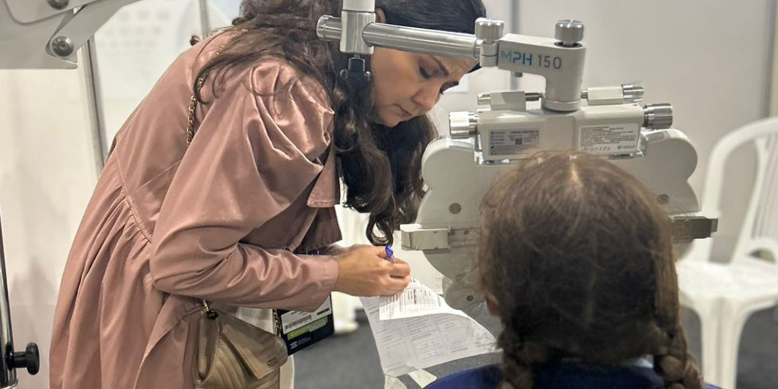 Projeto oferece atendimento oftalmológico para crianças em Curitiba