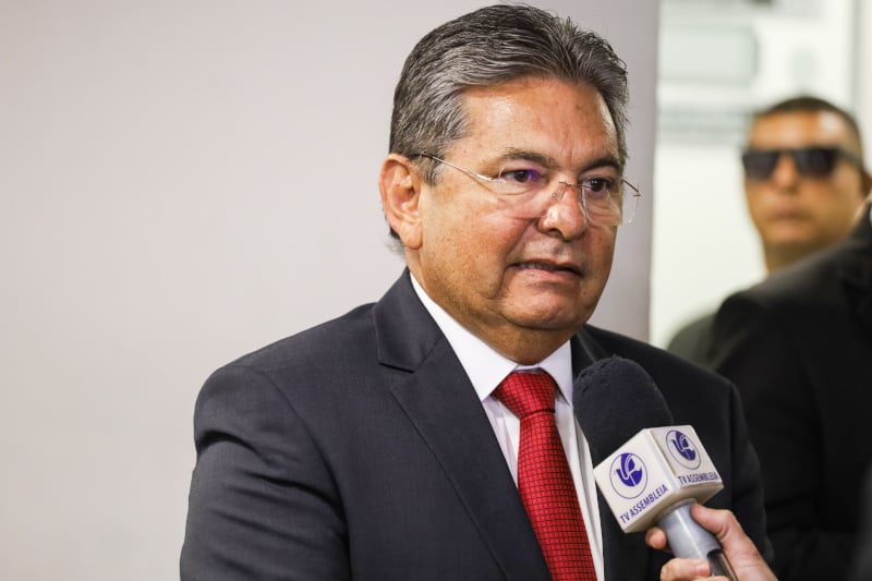 De olho no governo, Galdino admite saída do Republicanos se Lula o convidar para “ser candidato pelo PT”