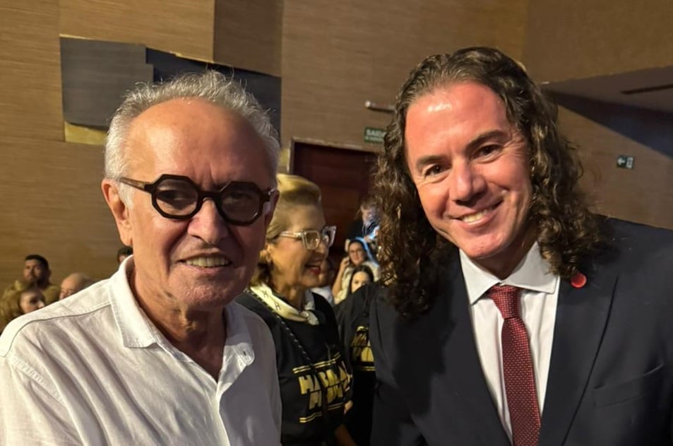 Veneziano deixa porta aberta para Cícero Lucena na oposição, mas cobra saída do PP: “Ele não se anunciou de forma definitiva”