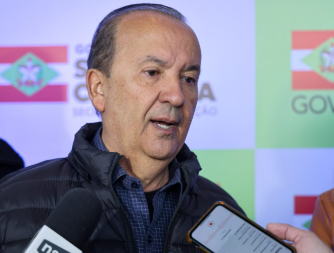 Ameaças a governador de SC partiram do whatsApp: polícia apreende celulares na Paraíba