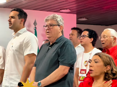 Com presença de João e Lucas, Cida toma posse como presidente do PT da PB com discurso de força e democracia