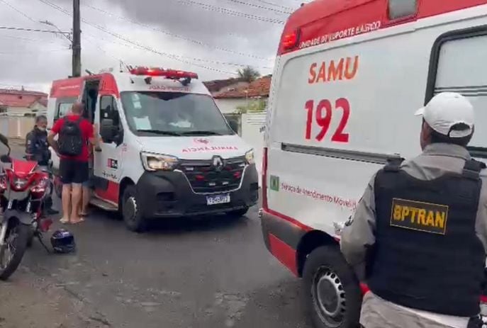 Homem morre em acidente entre moto e ambulância no Sertão da Paraíba