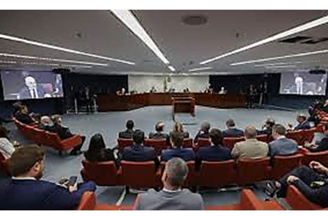 Julgamento de Bolsonaro será retomado na próxima terça-feira