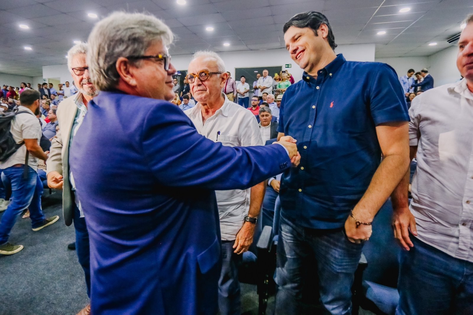 Léo Bezerra descarta tese de rompimento entre Cícero e João: “Pelo contrário, estamos firmes e fortes”