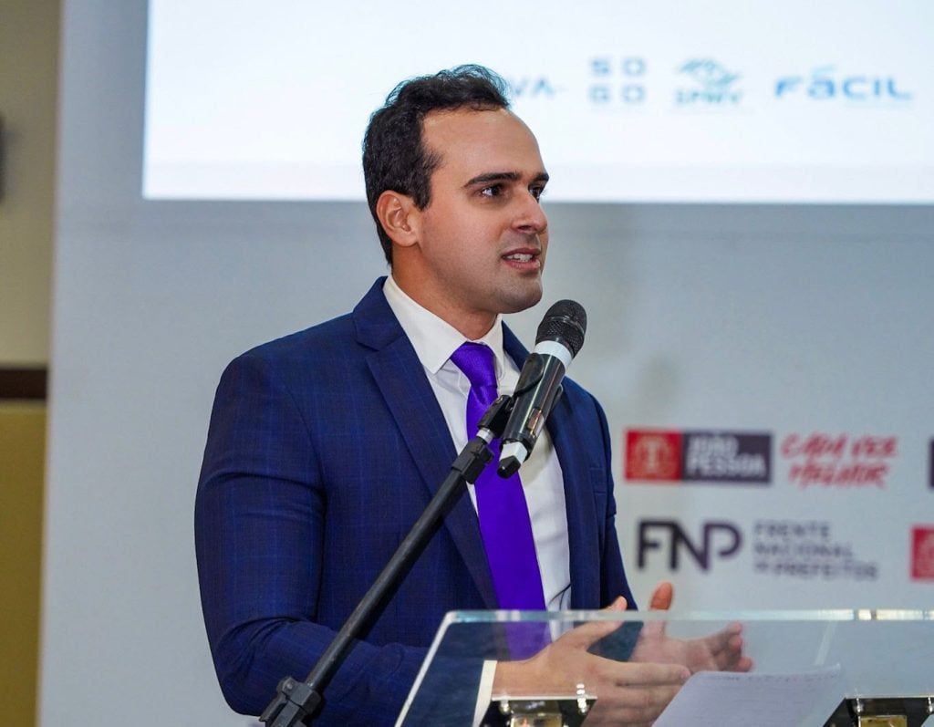 Lucas aponta como ‘construção possível’ tese de Adriano Galdino figurar como vice na chapa majoritária em 2026