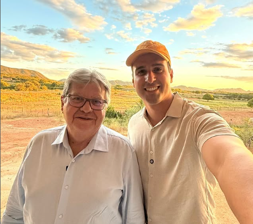 PB Agora/ANOVA: mais da metade dos paraibanos votaria em candidato apoiado por João Azevêdo