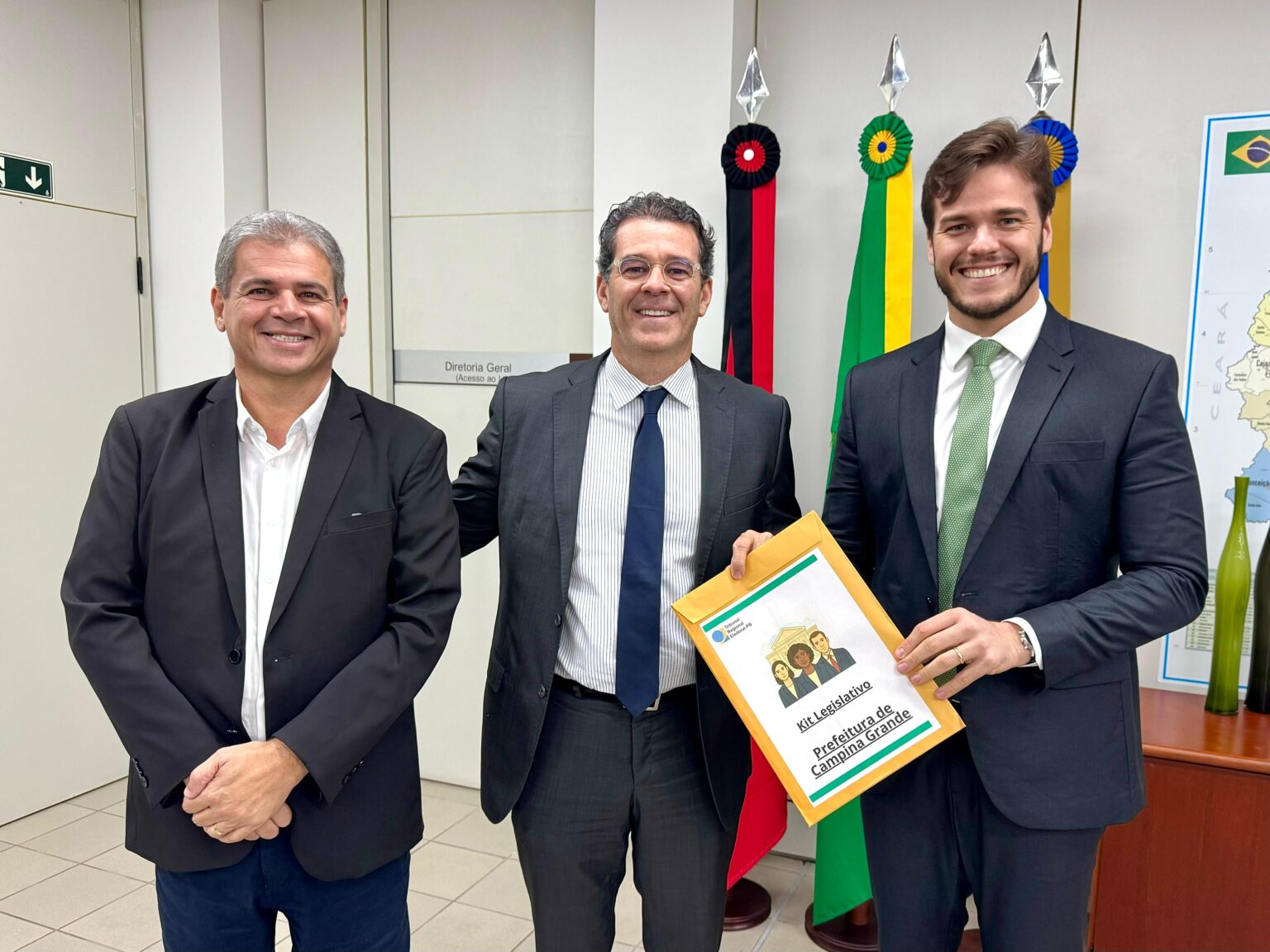 Prefeito de Campina firma parceria com o TRE-PB para qualificar serviços da Justiça Eleitoral e valorizar servidores