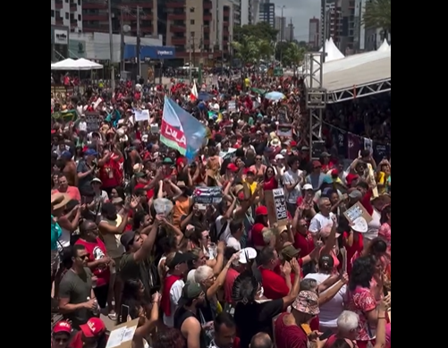 Protesto em João Pessoa reúne movimentos de esquerda contra PEC da blindagem e PL da anistia
