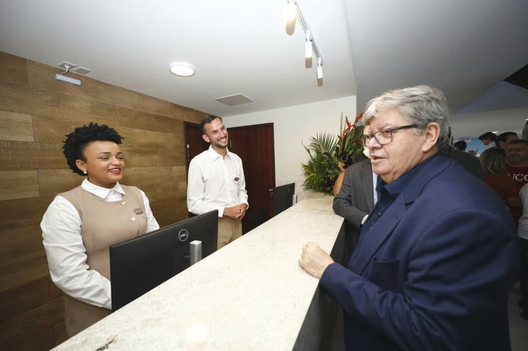 João Azevêdo reabre Bruxaxá e equipamento passa a funcionar no formato hotel-escola em Areia