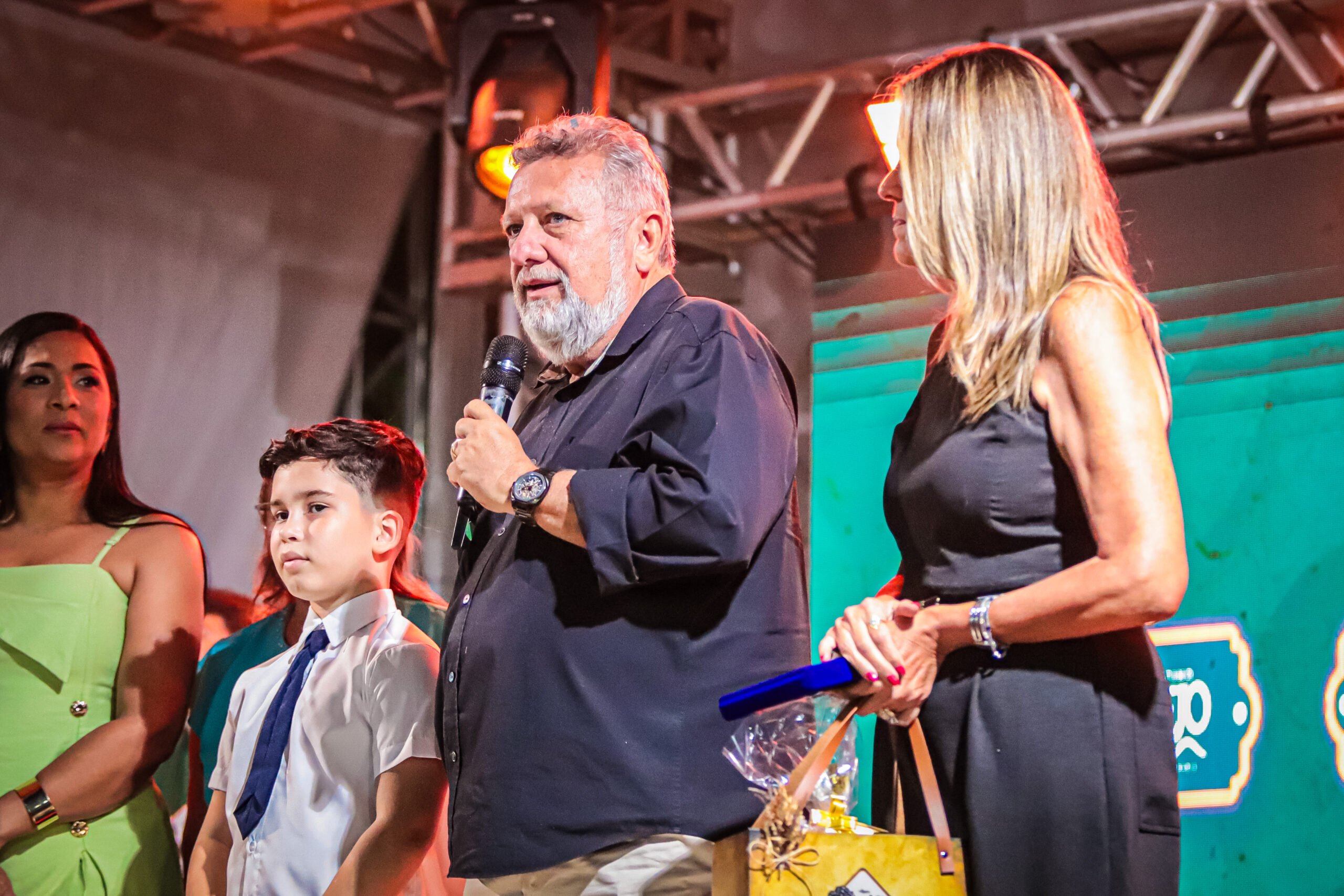 Presidente da Caixa recebe homenagem em Lagoa de Dentro e se emociona ao relembrar a infância na terra