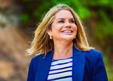 A um mês do Natal, prefeita de Conde exonera 160 servidores comissionados “numa só lapada”