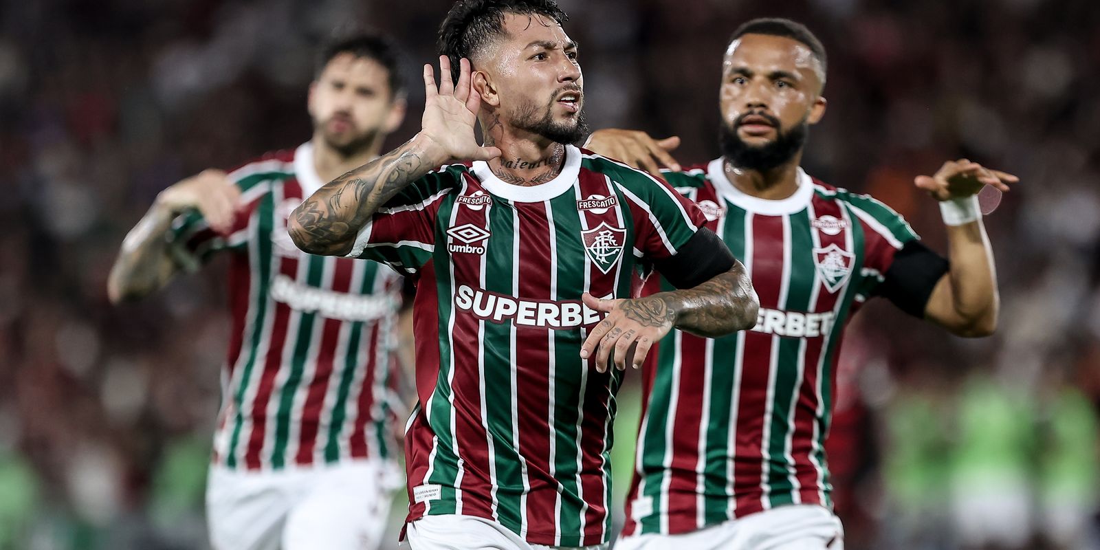 Em um clássico movimento, Fluminense derrota Flamengo no Maracanã