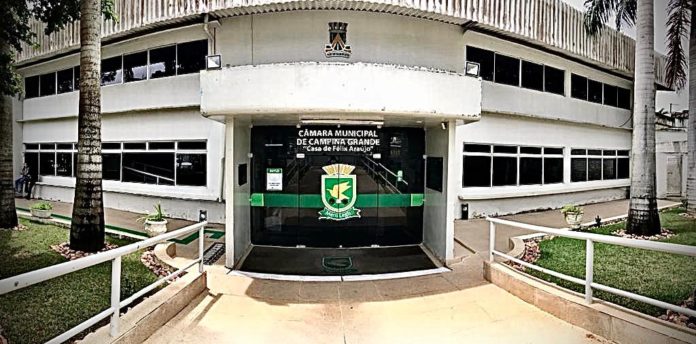 Oposição protocola CPI para investigar contratos de lavanderia na Saúde de Campina Grande; pedido aguarda parecer da Câmara