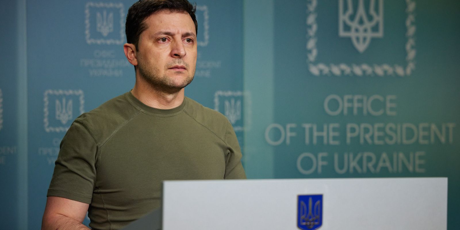 Zelensky diz que Ucrânia vive momento difícil e fala em dignidade