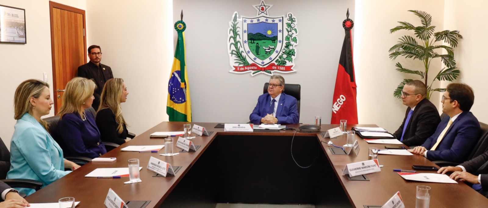 João Azevêdo firma acordo do Fundef que garante R$ 2,3 bi à Educação