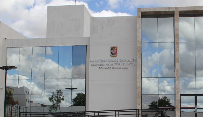 MPPB ajuíza ação contra Estado e Fundação por falhas em mutirão oftalmológico, em CG