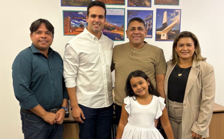 Prefeito de Aparecida declara apoio a Lucas Ribeiro e reforça base governista no Sertão