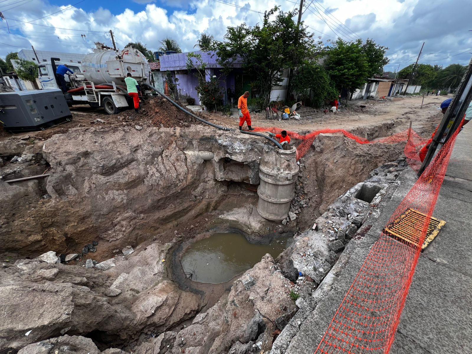 Cagepa denuncia pela quinta vez obra de drenagem da Prefeitura que danifica rede de esgoto em JP
