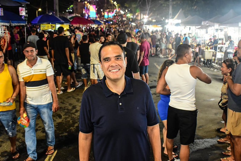 Ministro paraibano Gustavo Feliciano celebra recorde de foliões e movimentação de R$ 18,6 bilhões no Carnaval 2026