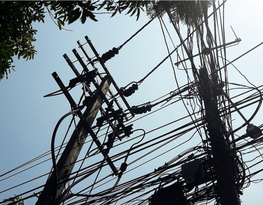 Atuação conjunta do MPPB e Procon de Santa Rita quer disciplinar fiações nos postes