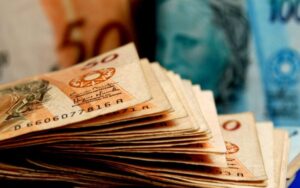 Contas do governo têm superávit de R$ 4,8 bilhões em setembro