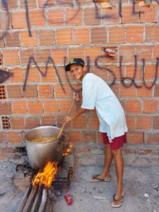 SOLIDARIEDADE QUE TRANSFORMA: atuação de Andreia no MTD leva dignidade e esperança a famílias vulneráveis