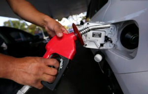 Governo Federal apresenta projeto para converter receitas extras com petróleo em redução de impostos sobre combustíveis