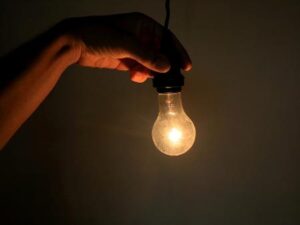 Conta de luz terá reajuste a partir desta sexta-feira