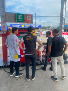 Posto de combustível em João Pessoa tem mais de 2 mil litros de gasolina impedidos de venda